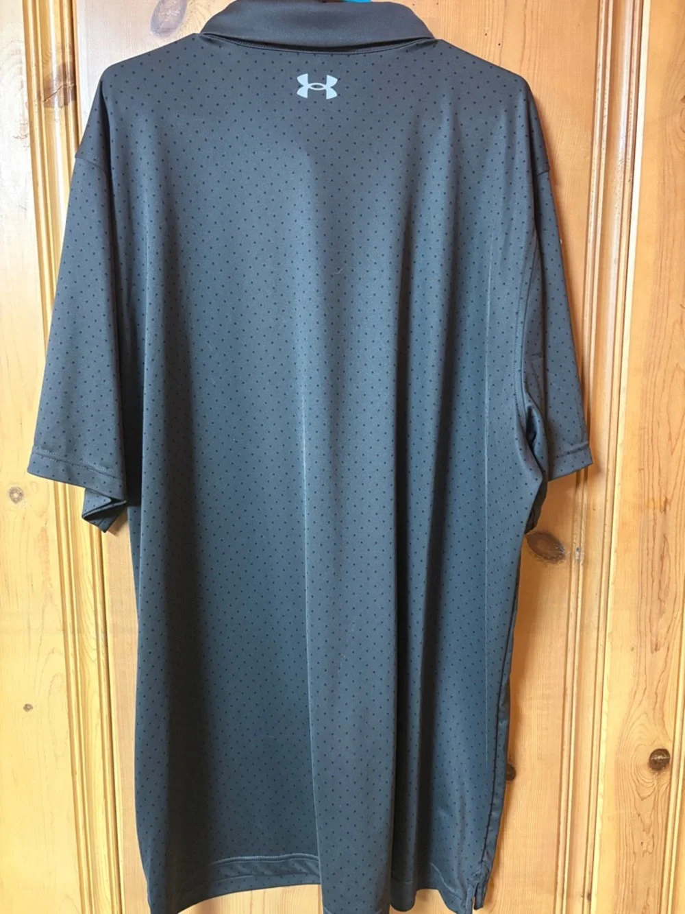 Under Armour 3XLT Men's Black Polo with Subtle Dot Texture - Picture 4 of 4